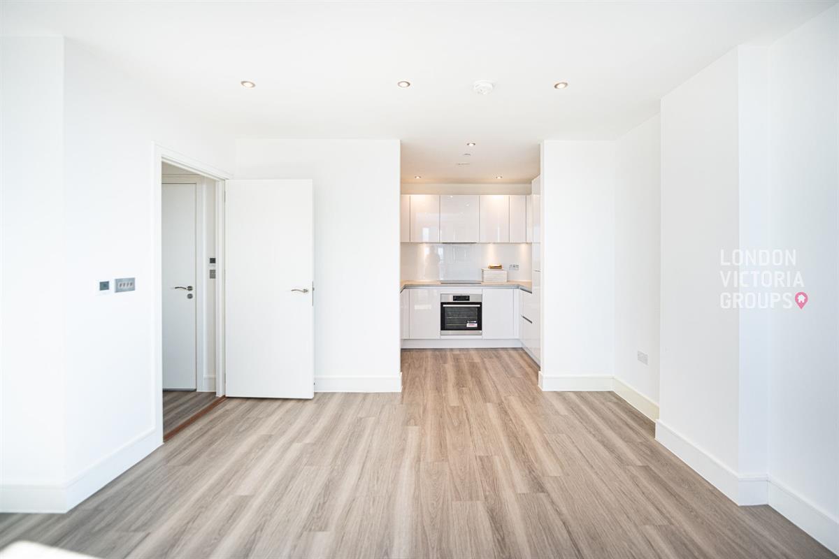 1 bed property in Ashwell House, Healum Avenue, Southall